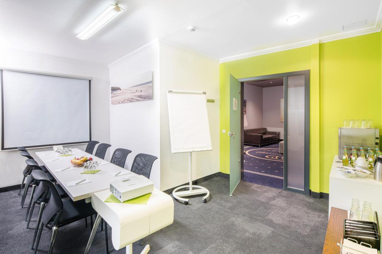 Cult Frankfurt Hotel 4*